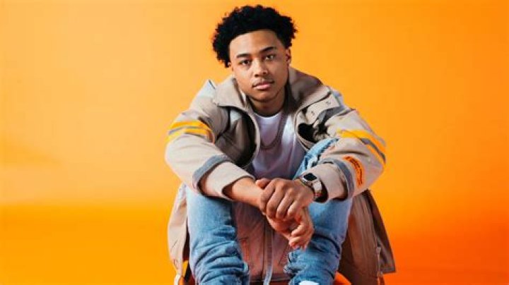 Luh Kel - Bio, Age, Net Worth, Salary, Height, In Relation, Career