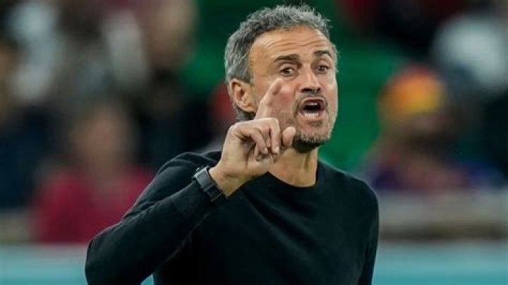 Luis Enrique Wiki, Age, Net Worth, Salary, Daughter, Son, Height, Trophies, Instagram