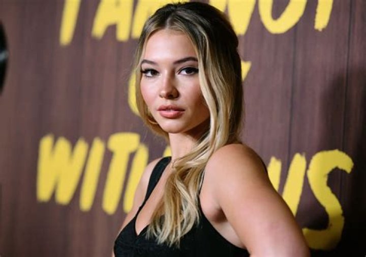 Madelyn Cline: Wiki, Age, Bio, Shows, Height, Weight, Boyfriend