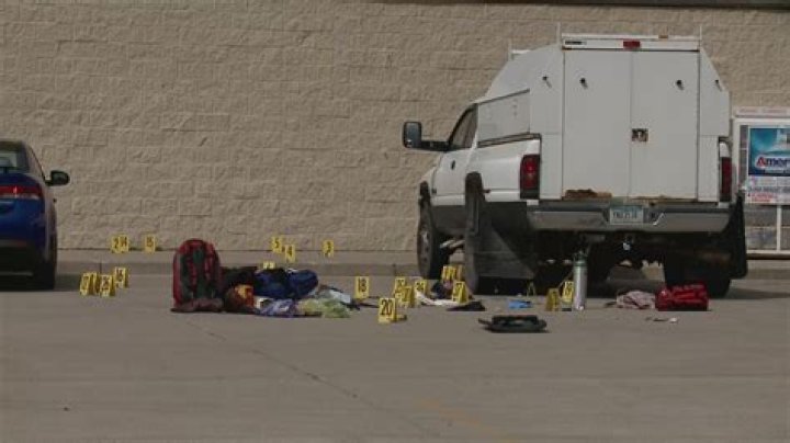 	Man shot by deputies had extensive criminal past, records say	