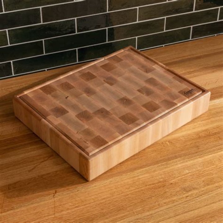 Maple Deluxe Butcher Block
– Laurel Mercantile