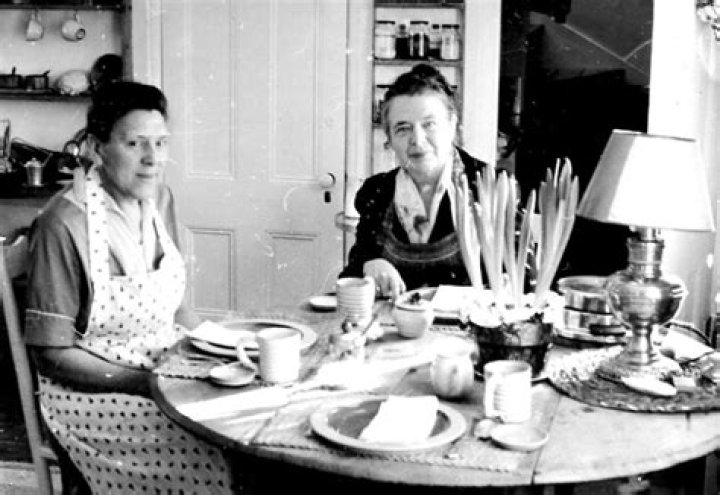 Marguerite Yourcenar Et Sa Compagne