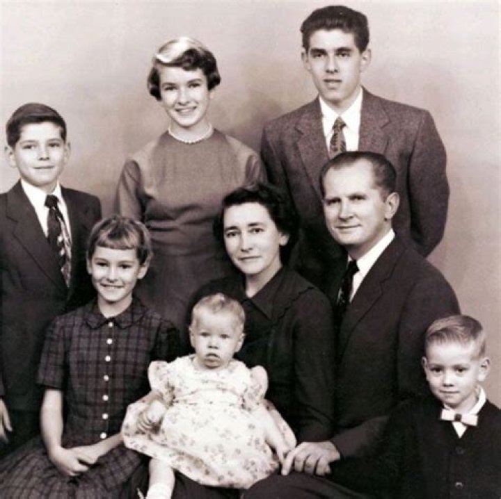 Martha Stewart Siblings: How Many Siblings Does She Have?