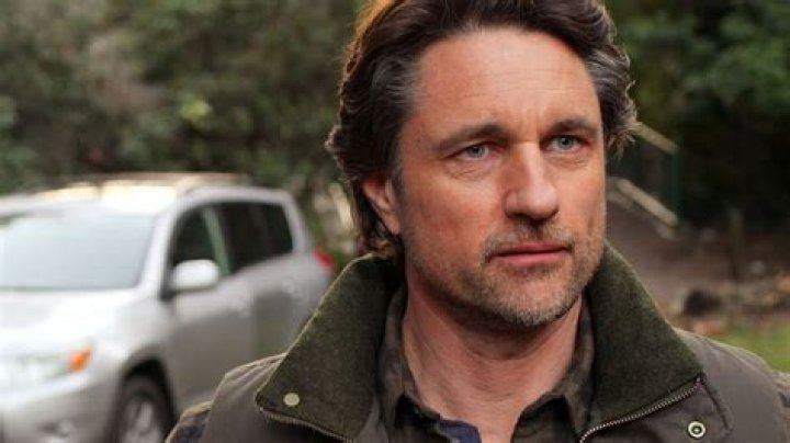 Martin Henderson Partner: Exploring The Personal Life Of The Renowned Actor