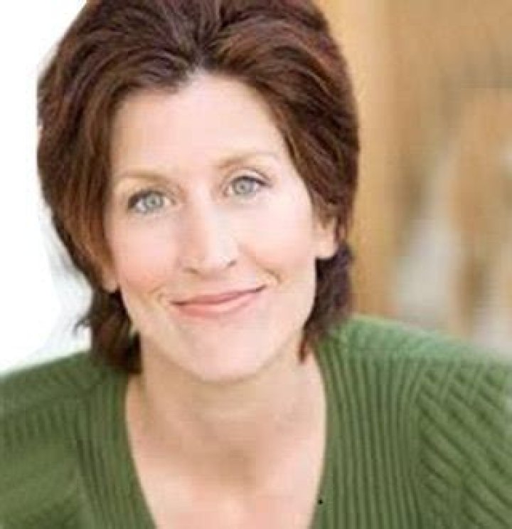 Mary Scheer - Bio, Age, Net Worth, Salary, Height, Single, Nationality, Body Measurement, Career