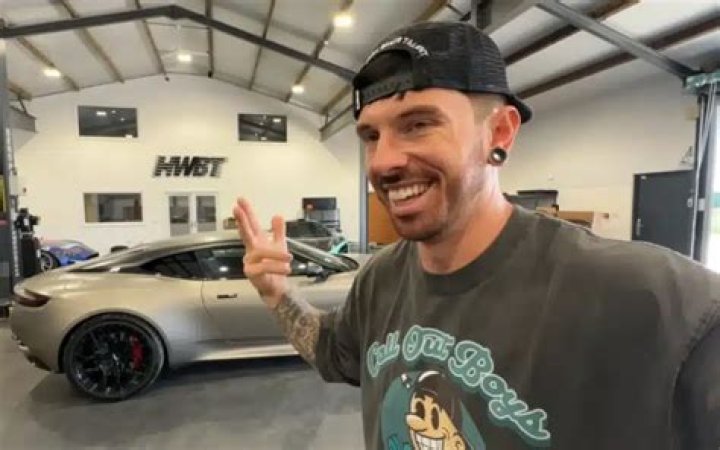 Mat Armstrong Latest Car Collection And Net Worth - 21Motoring