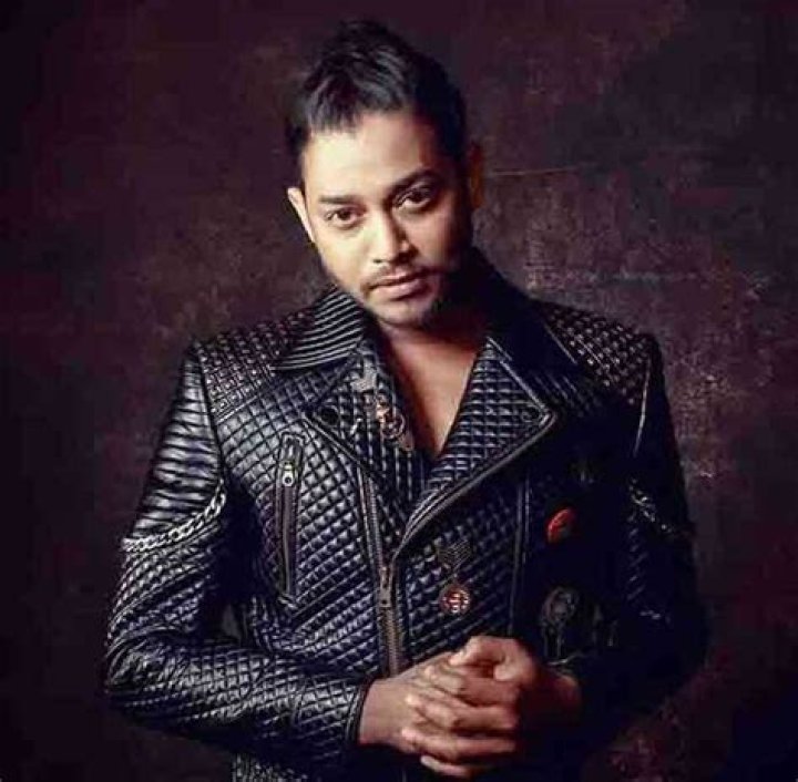 Melvin Louis - Bio, Age, Net Worth, Height, Single, Nationality, Body Measurement, Career