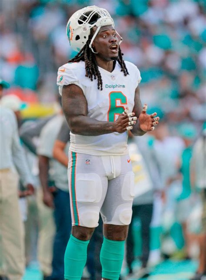 
Miami Dolphins |	Dolphins signing veteran edge rusher Melvin Ingram to practice squad	