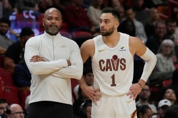 
Miami Heat |	Winderman’s view: Heat can’t keep it clean and blew it in loss to Cavs	