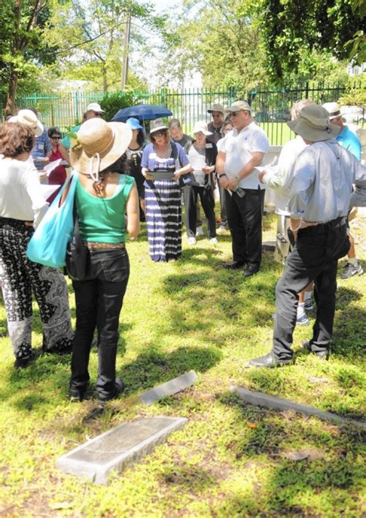 	Miami’s Jewish history showcased in cemetery walking tour	