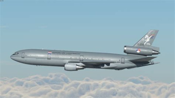 Microsoft Flight Simulator Douglas DC-3 & KC-10 Get New Video & Screenshot; A32NX Airbus A320 Gets First WIP VNAV Implementation