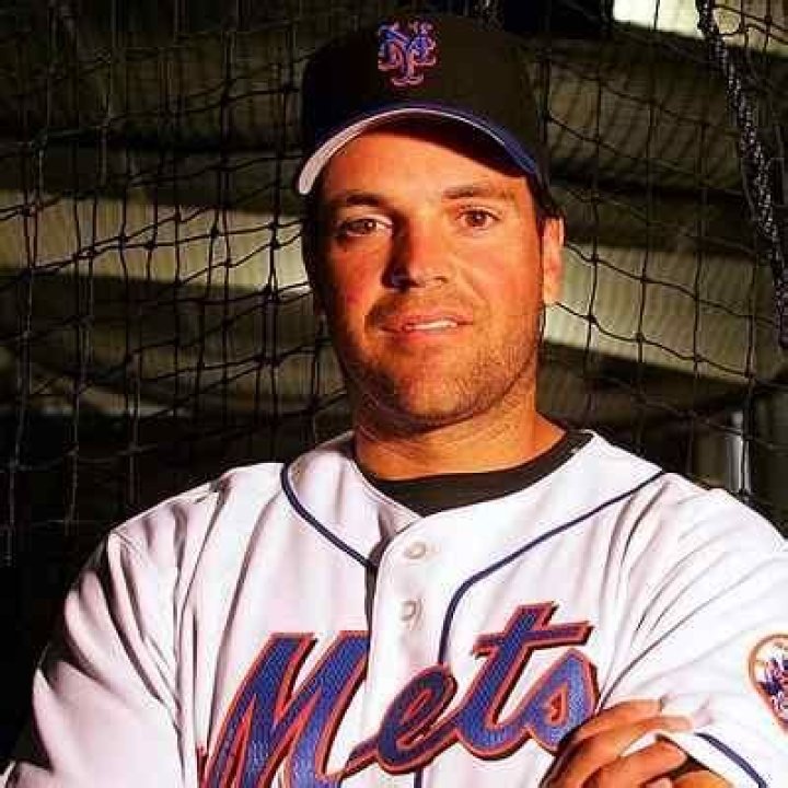 Mike Piazza - Bio, Age, Net Worth, Height, Married, Nationality, Body Measurement, Career