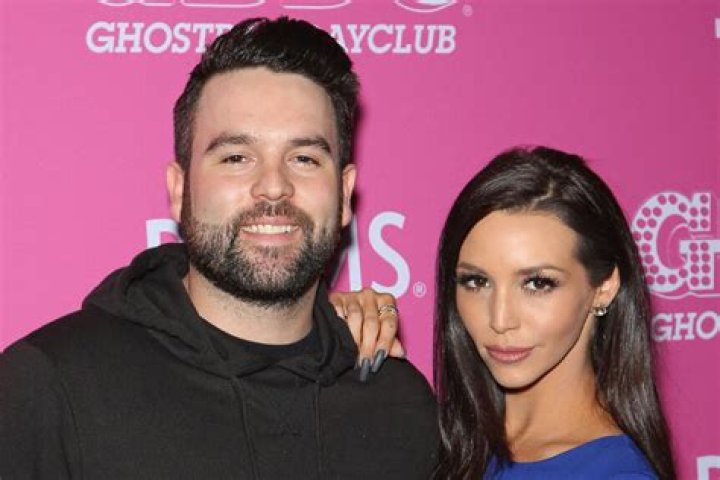 Mike Shay - Bio, Age, Net Worth, Height, In Relation, Nationality, Instagram