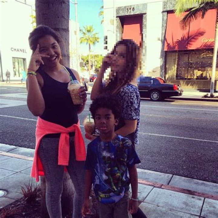 MING IS BALLIN’ WITH HER COUSINS