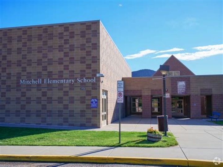 Mitchell Elementary School - Golden