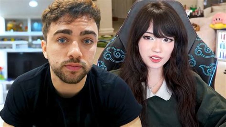 Mizkif and HAChubby's Twitch pool stream crashes after $10,000 mistake