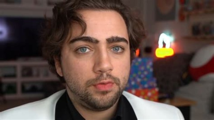 Mizkif reveals his heart is “100% normal again” after long-term issues