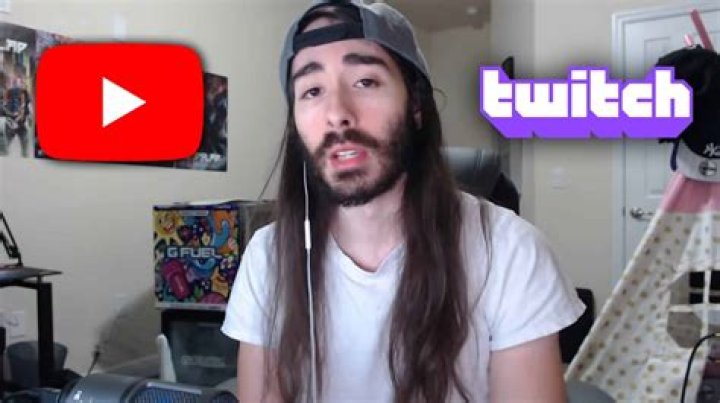 Moistcr1tikal exposes major difference between Twitch and YouTube streamer contracts