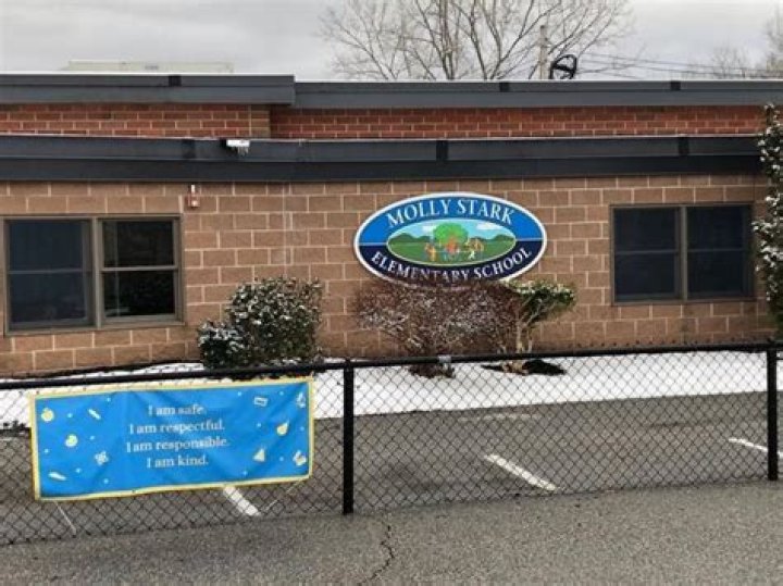 Molly Stark Elementary School - Bennington
