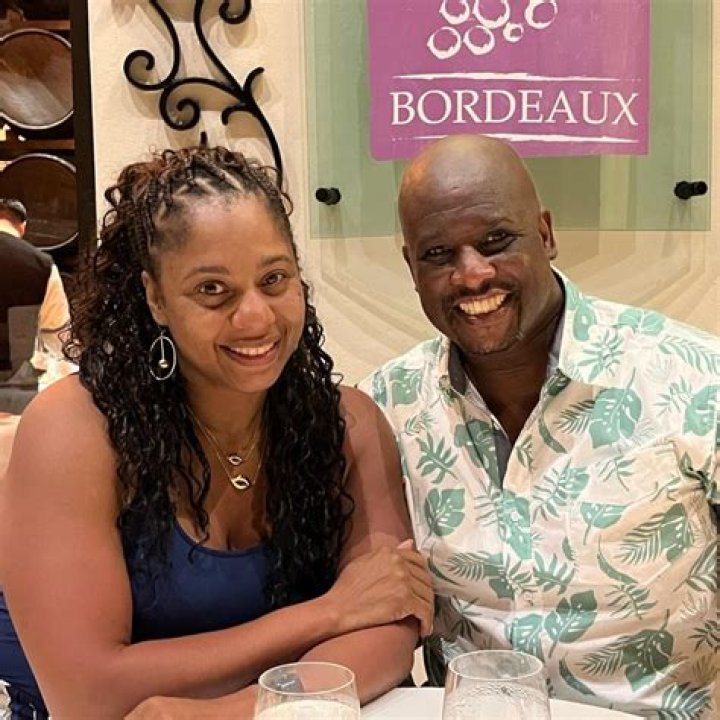 Monifa Days QVC Host, Age【 Wiki Bio 】Wedding, Husband, Salary