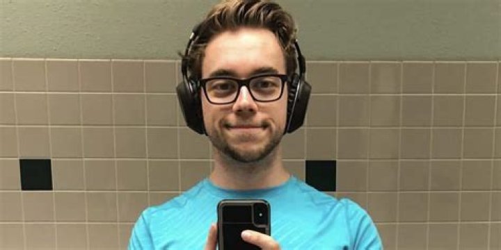 Mr. Fruit - Bio, Age, Net Worth, In Relation, Nationality, Body Measurement, Career