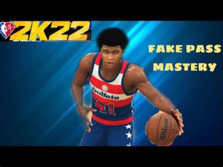 NBA 2K22: How to Fake Pass