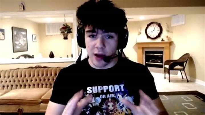 Nickich announces YouTube move after Twitch ban ruined his career