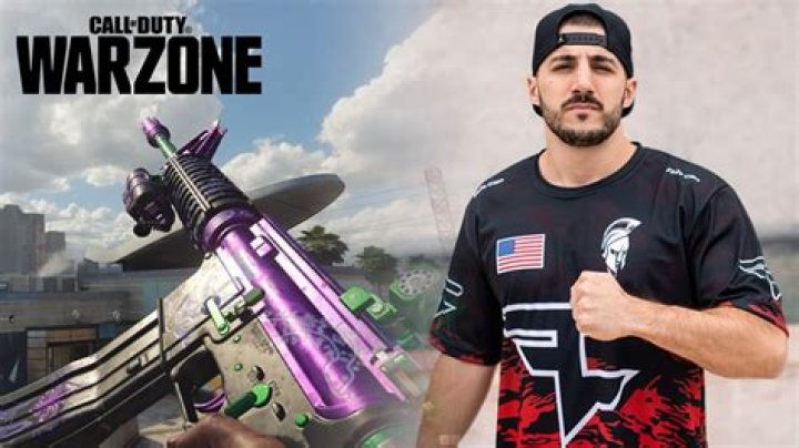 NICKMERCS highlights huge XM4 advantage for Warzone controller players