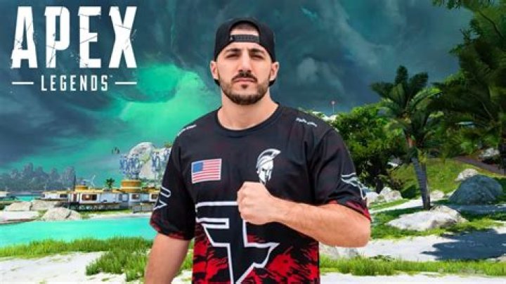 NICKMERCS reveals his favorite weapons for Apex Legends Season 12