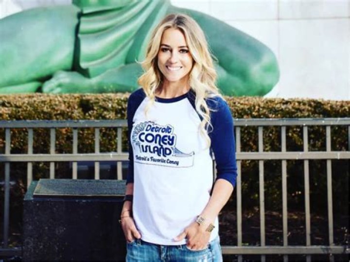 Nicole Curtis - Bio, Net Worth, Height