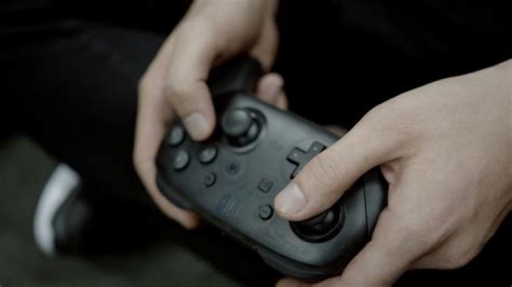 Nintendo Switch's Pro controller looks like an upgrade from the Wii U Pro