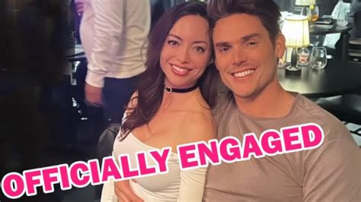 Noah Grossman: Who Is His Girlfriend?