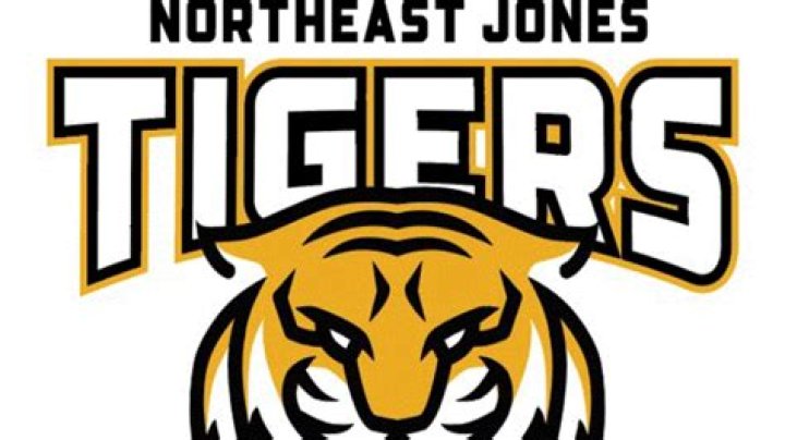 Northeast Jones takes two in the diamond | Sports