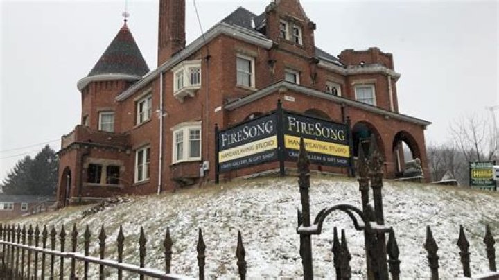 Old Bedford County Jail for sale