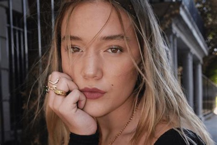 Olivia Ponton: Rising Star In Social Media And Fashion