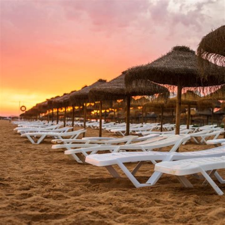 	ON GOLDEN BEACH	