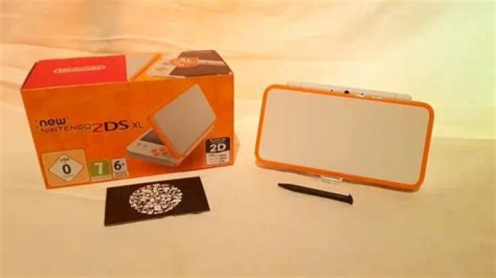 Orange and White Edition of the Nintendo 2DS XL Hits Shelves in October