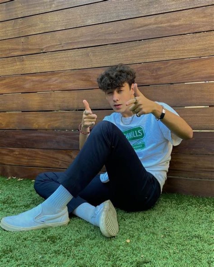 Oscar Iannone - Bio, Age, Single, Nationality, Body Measurement, Career