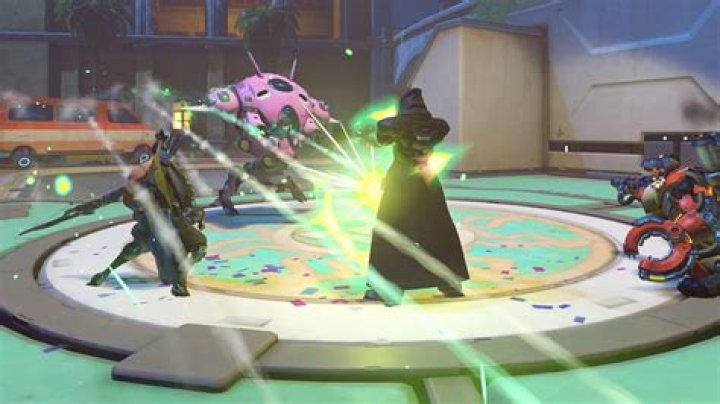 Overwatch bug completely wastes Mercy's damage boost on D.Va