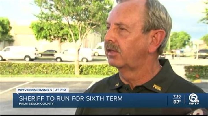 	Palm Beach County Sheriff Ric Bradshaw hospitalized for over a month	