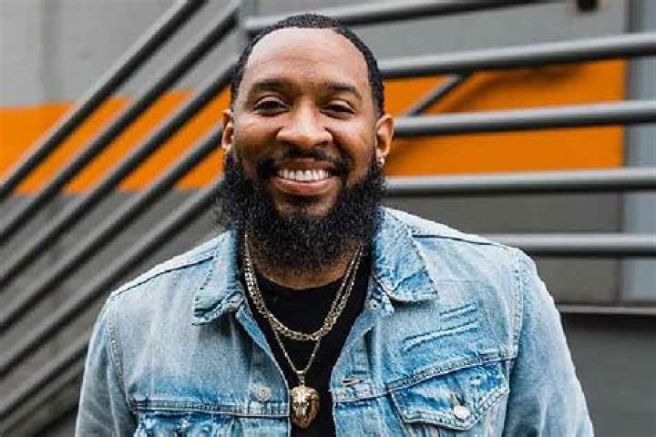 Pastor Mike Jr Net Worth – Phone Number, House Address, Wiki