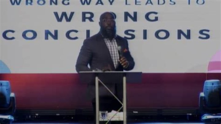 Pastor Van Moody Net Worth | Age, Height, Weight, Dating And More