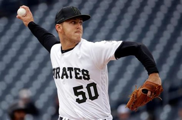 Pirates trade Taillon to Yankees for 4 more prospects