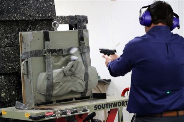 	Point Blank Enterprises’ bulletproof vests fall apart while worn by police, suits claim	