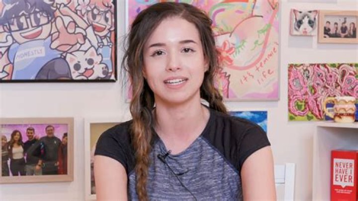 Pokimane explains why being called a “Twitch thot” doesn’t bother her