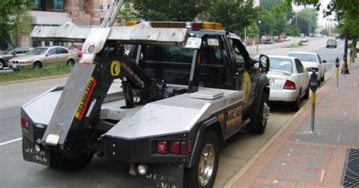	POLICE CHARGE TOWING FIRM OWNER WITH STEALING CAR	
