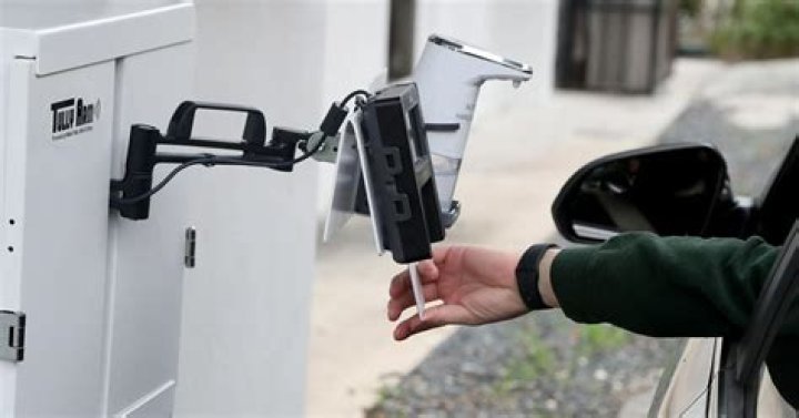 
Politics |	Florida may ban most businesses from going cashless. Proposal has Democratic and Republican support.	