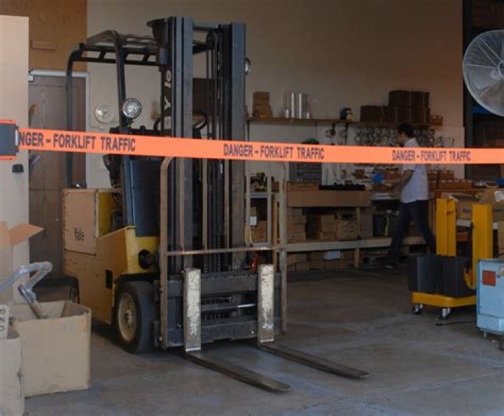 	PUBLIX WAREHOUSE WORKER IS KILLED IN FORKLIFT ACCIDENT	