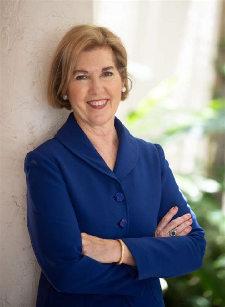 	Questionnaire: Linda Thompson Gonzalez, candidate for state House District 100	
