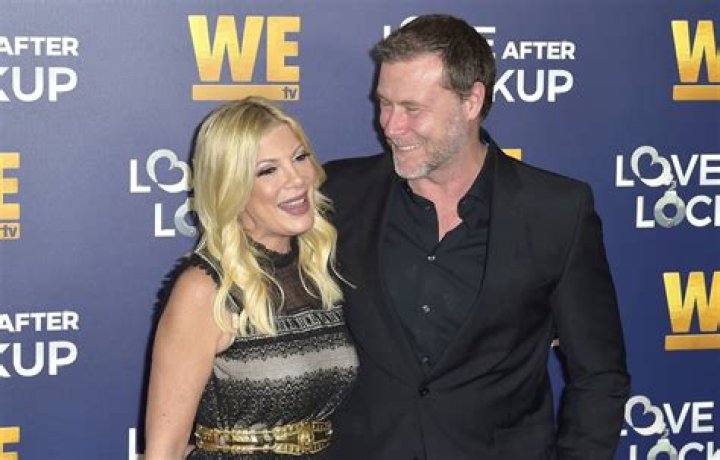 Qui Est Le Mari De Tori Spelling